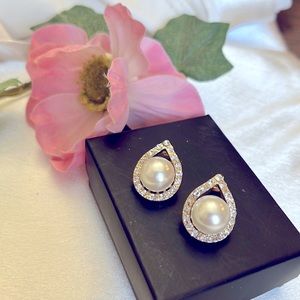 Pearl & Crystal Pierced Earrings